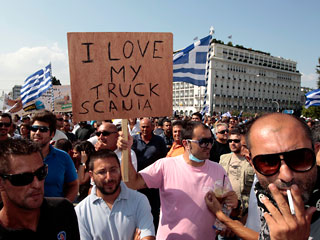 Во вторник в Афинах прошла акция протеста водителей грузовиков