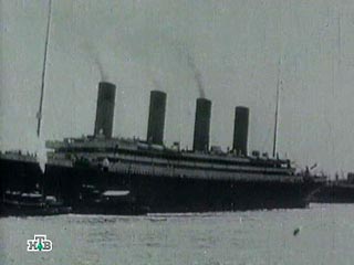 "Титаник" затонул не потому, что, как принято считать, плыл слишком быстро и команда не успела заметить айсберг, а из-за грубой ошибки рулевого