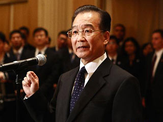 Китайский премьер вмешался в перепалку с Японией с завуалированными угрозами