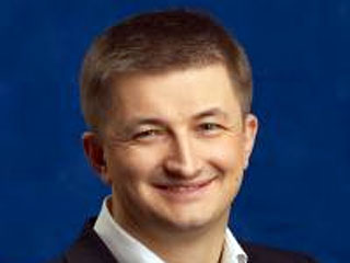 Представители акционеров, владеющие около 41% акций розничной сети "Лента", продолжают считать Сергея Ющенко единственным легитимным директором "Ленты"