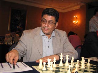 Шахматист сборной Йемена Хатим Аль-Хадарани