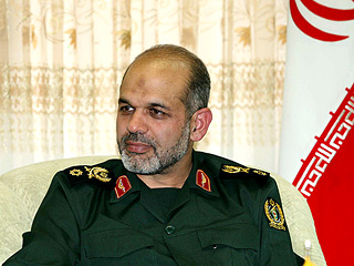 Министр обороны Ирана генерал Ахмад Вахиди выступил с критикой в адрес России, отказавшейся накануне осуществлять поставки зенитно-ракетных комплексов С-300 Исламской Республике