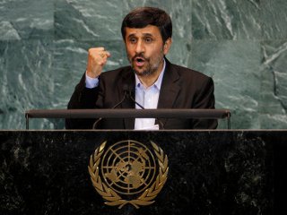 Президент Ирана Махмуд Ахмадинежад призвал ООН "сформировать независимую группу для расследования фактов, связанных с терактами 11 сентября 2011 года"
