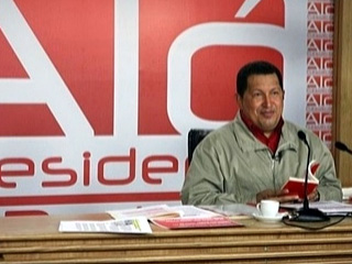 Президент Венесуэлы Уго Чавес в своеобразной манере пожелал Александру Лукашенко переизбраться на пост президента Белоруссии на предстоящих выборах