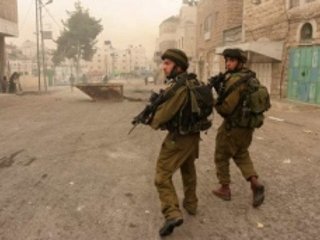 Двое израильтян, в том числе беременная женщина, получили ранения в результате обстрела на Западном берегу реки Иордан