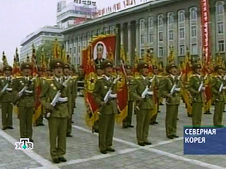 Cеверокорейские военные выдвинули нынешнего лидера КНДР Ким Чен Ира и его третьего сына - Ким Чен Уна - своими делегатами на конференцию Трудовой партии Кореи