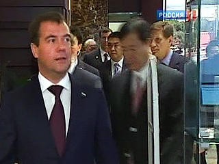 Президент России Дмитрий Медведев завершает визит в Китай - в последний день своего пребывания в КНР он посетит российский павильон на всемирной выставке ЭКСПО-2010 в Шанхае