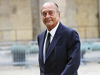 Городской совет Парижа отозвал судебный иск к бывшему президенту Франции Жаку Шираку, обвиняемому в злоупотреблениях служебным положением