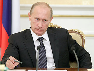 Российский премьер Владимир Путин уверен, что как при отстранении мэра Москвы, так и при назначении нового столичного градоначальника строго соблюдается законодательство России