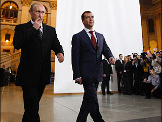 Отставка Лужкова показала, что Медведев - человек системы Путина, считает зарубежная пресса
