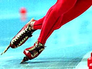 На Кубке России по шорт-треку пострадала спортсменка из Рыбинска 