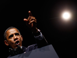 Президент США Барак Обама в ночь на пятницу появился на митинге в Вашингтоне, где собрались 3000 молодых сторонников Демократической партии