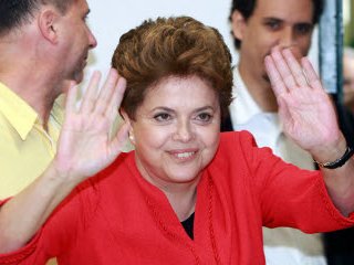 Правительственный кандидат Дилма Руссефф лидирует на выборах президента Бразилии