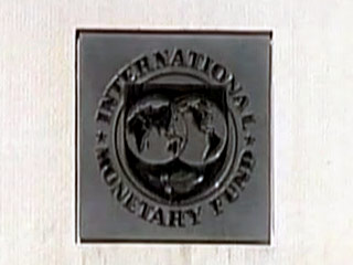 Валютные войны снова угрожают мировой финансовой системе, заявил директор-распорядитель Международного валютного фонда (МВФ) Доминик Стросс-Кан на 7-й Ялтинской ежегодной встрече в субботу