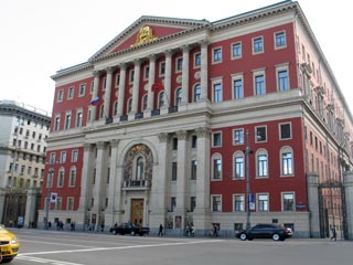 Временно исполняющий обязанности мэра Москвы Владимир Ресин произвел перераспределение некоторых функций в столичном правительстве и сделал ряд новых назначений
