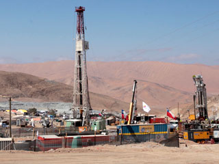 Чилийские шахтеры, просидевшие под землей два месяца, могут выбраться на поверхность к концу недели