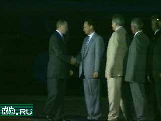 Президент РФ Владимир Путин сегодня продолжит рабочую поездку в Самарскую область, куда он прибыл накануне