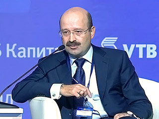 Темпы роста экономики России в 2011 году могут замедлиться до 3%, заявил на инвестиционном форуме "Россия зовет!" глава ВТБ 24 Михаил Задорнов