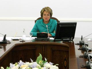 Матвиенко на фоне слухов похвалила Медведева за отставку Лужкова