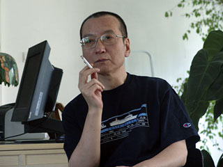 Официальный Пекин возмущен присуждением Нобелевской премии мира китайскому правозащитнику и диссиденту Лю Сяобо