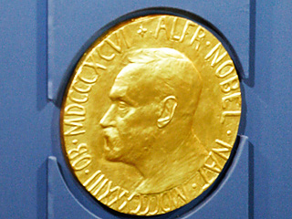 Шведская Королевская академия наук в понедельник назовет имя лауреата премии по экономике памяти Альфреда Нобеля за 2010 год