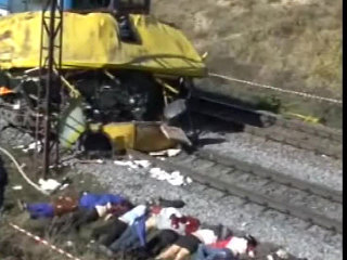 В числе погибших в результате аварии на железнодорожном переезде в Днепропетровской области трое детей: 7, 13 и 15 лет