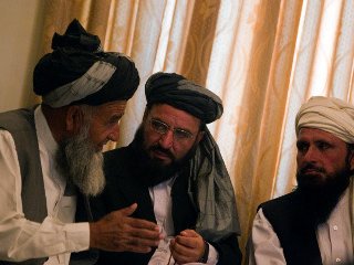Объявление предварительных итогов парламентских выборов в Афганистане отложено на несколько дней. Об этом сообщил избирком страны