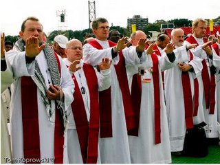 Польские епископы угрожают местным парламентариям отлучением от Церкви, если они примут закон разрешающий IVF