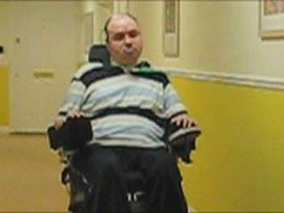 Британская сиделка случайно превратила парализованного пациента в умственно отсталого