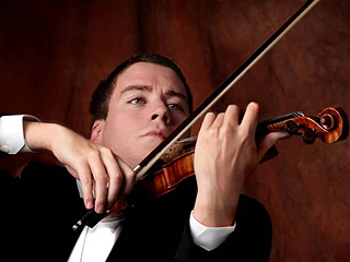 Венгерский скрипач-виртуоз Кристоф Барати стал победителем VI Международного конкурса скрипачей имени Паганини