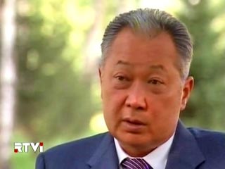 Прокуратура Киргизии обвинила бывшего президента Курманбека Бакиева в причастности к расстрелу мирной демонстрации в селе Аксы в 2002 году