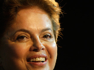 Руссефф считается преемницей действующего президента Бразилии Луиса Инасиу Лула да Силва и общепризнанной фавориткой президентской гонки