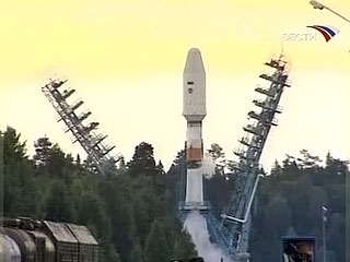 С космодрома Плесецк стартовала ракета-носитель "Союз-2" с космическим аппаратом "Меридиан", запускаемым в интересах Минобороны РФ