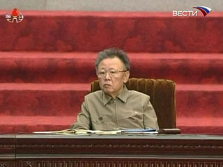 Лидер КНДР Ким Чен Ир присутствовал на представлении известного Корейского симфонического оркестра "Унхансу" ("Млечный Путь") под названием "Октябрьский концерт"