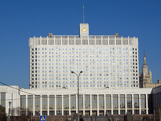 Правительство России потратило за январь-сентябрь 2010 года на реализацию антикризисных мер 233,7 млрд рублей, что составляет 81,5% к утвержденным бюджетным ассигнованиям