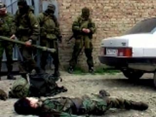 В центре Грозного боевик ранил двух милиционеров из автомата и был убит