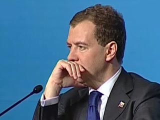 Президент России Дмитрий Медведев пожелал скорейшего выздоровления журналисту Олегу Кашину, зверски избитому в эти выходные