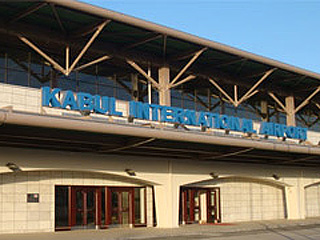 В международном аэропорту Кабула во вторник была задержана группа террористов, предположительно, пытавшихся угнать летевший в Саудовскую Аравию самолет
