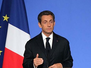 Президент Франции Николя Саркози подписал в среду законопроект о пенсионной реформе