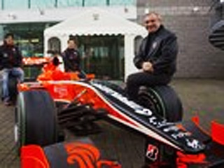 Производитель эксклюзивных гоночных автомобилей, российская компания Marussia Motors приобрела пакет акций команды Virgin Racing, выступающей в чемпионате мира по автогонкам "Формула-1"