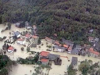 Италию затопило: сотни людей эвакуированы, полмиллиона остались без питьевой воды