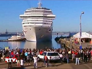 Заглохший в Тихом океане круизный лайнер Carnival Splendor благополучно вернулся в США