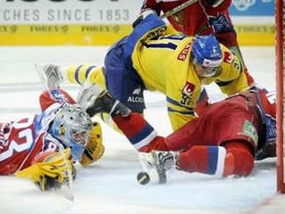 Хоккеисты сборной России проиграли шведам на "Кубке Карьяла"
