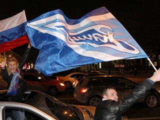 В Петербурге всю ночь отмечали чемпионство "Зенита"