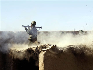 В Афганистане талибы совершили целую серию дерзких вылазок, в результате которого погибли люди и была уничтожена бронетехника войск НАТО