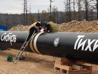 Из правительства пришел ясный сигнал: "Транснефть" поблагодарили за строительство ветки трубопровода "Восточная Сибирь - Тихий океан" (ВСТО)