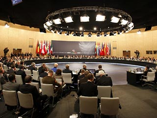 В столице Португалии открылся двухдневный саммит глав государств и правительств НАТО, который уже называют историческим
