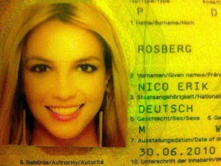 В паспорт Нико Росберга вклеили фото Бритни Спирс