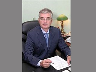 Одним из решений градоначальника Георгий Смолеевский переназначен на должность префекта Южного административного округа Москвы на срок полномочий мэра