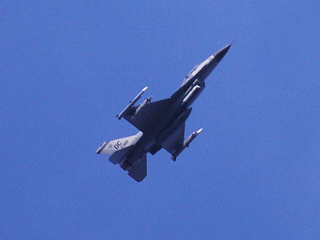 Истребители F-16 были направлены на перехват легкомоторного самолета, который вторгся в закрытое для него пространство над столицей США